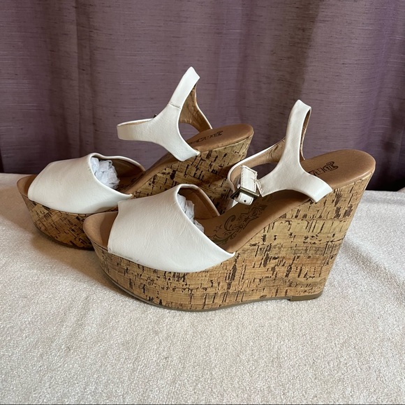 Brash Shoes - Brash wedges Shoes